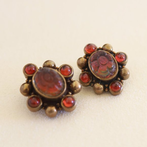 Stephen Dweck Carved Natural Quartz and Carnelian Earrings in Bronze - Picture 4 of 10